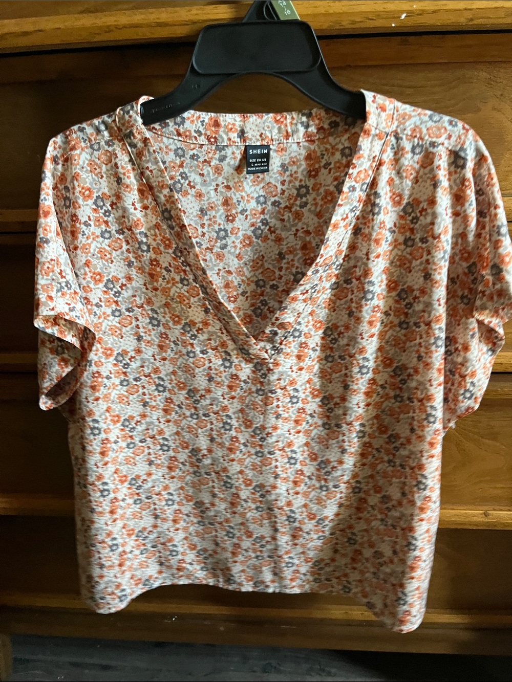 SHEIN Orange Floral V-Neck Short Sleeve Blouse